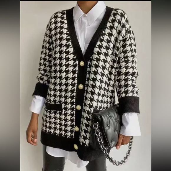54 Long Sleeves Checkered Houndstooth V-Neck
Cardigan - Picture 3 of 5